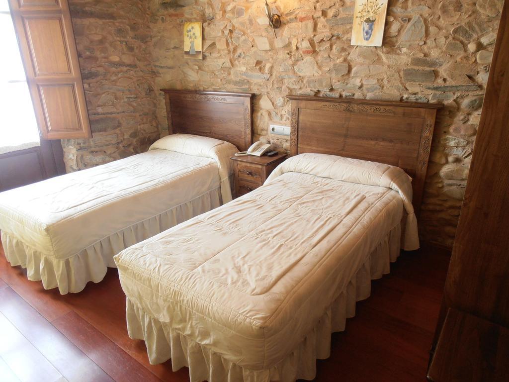 Hostal Virgen De La Encina Ponferrada Room photo